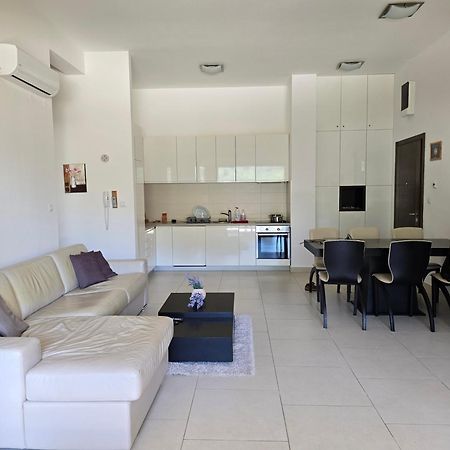 Lavender Bay Apartment Dee B02 Donji Morinj Eksteriør billede