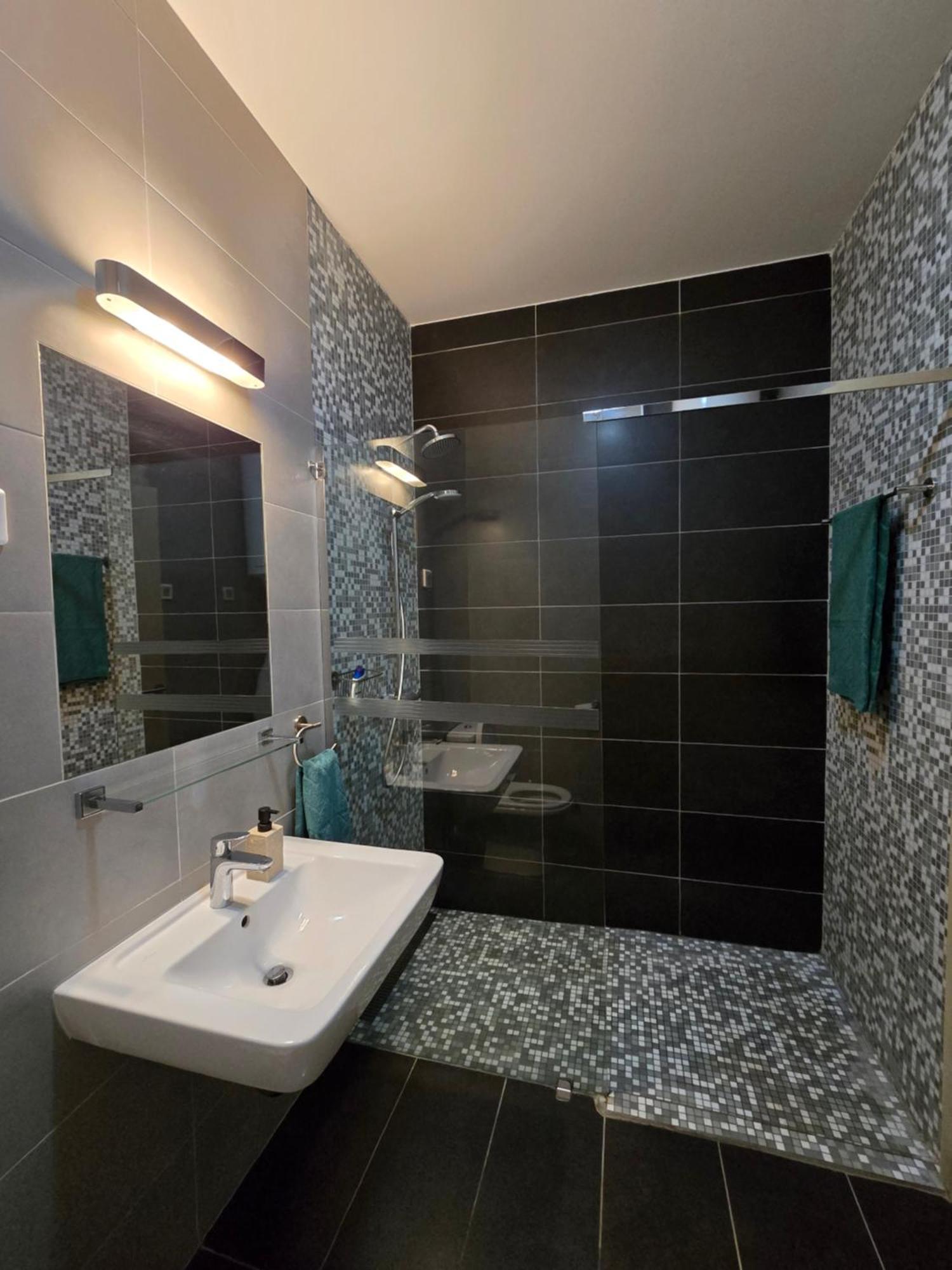 Lavender Bay Apartment Dee B02 Donji Morinj Eksteriør billede