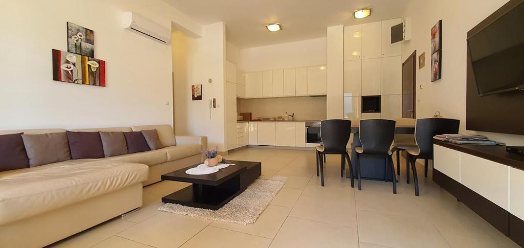Lavender Bay Apartment Dee B02 Donji Morinj Eksteriør billede